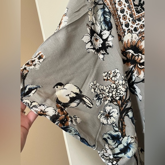 NWT Vince Camuto Ruana Wrap, Rayon Women’s OS - Picture 11 of 16